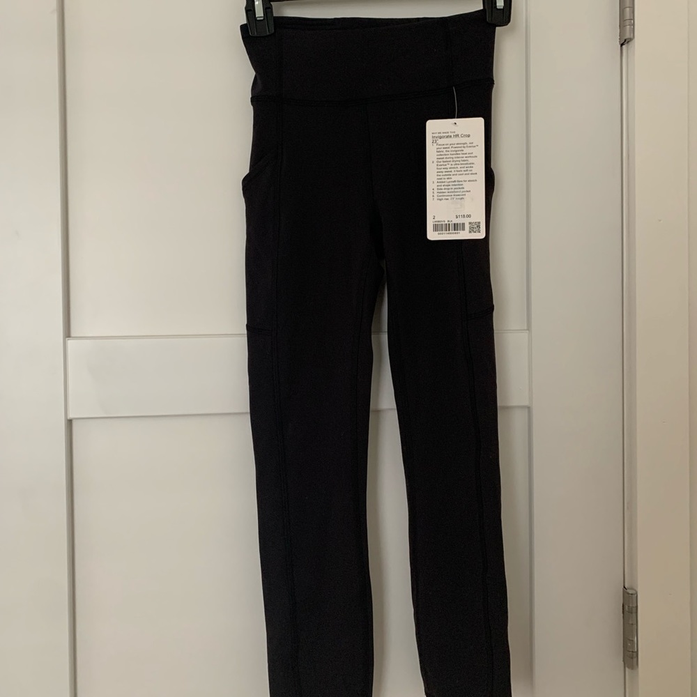 NWT - Lululemon size 2 Invigorate HR Crop 23”